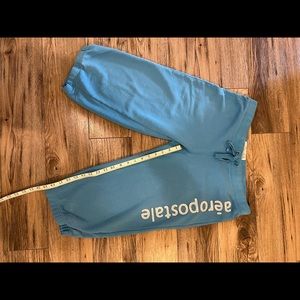 Aeropostale crop sweatpants Large
